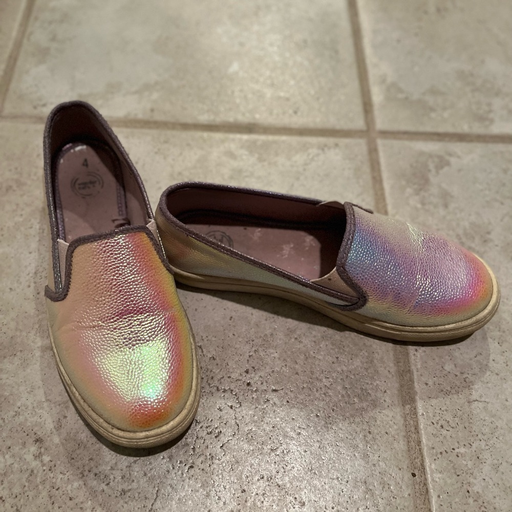 Color changing girls shoes!